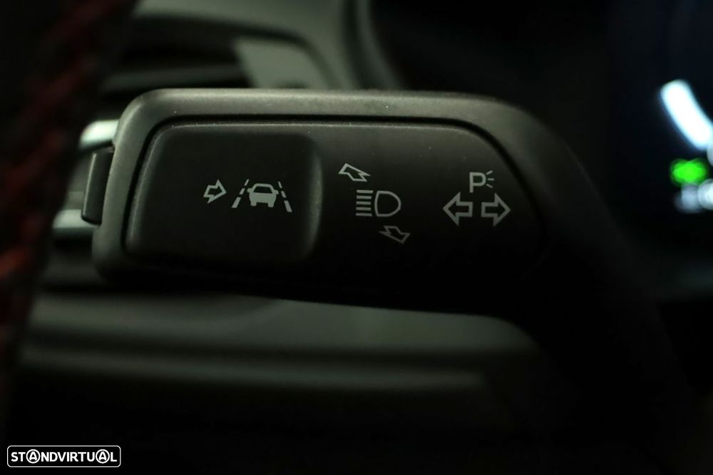 Ford Focus 1.0 EcoBoost MHEV ST-Line X - 14