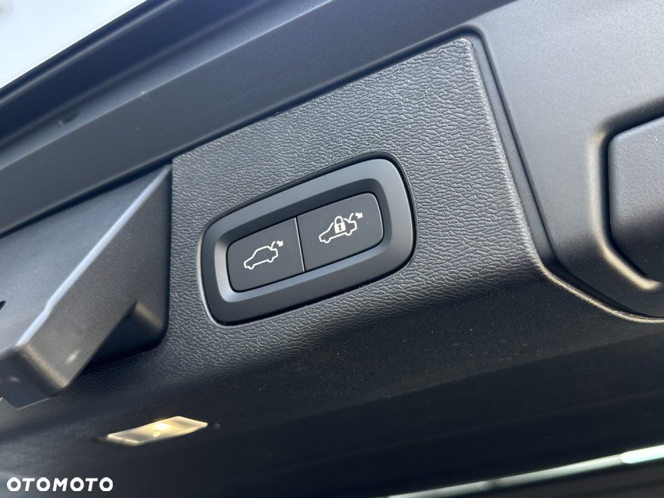 Volvo XC 60 - 30