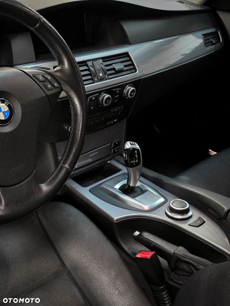 BMW Seria 5 525d - 7
