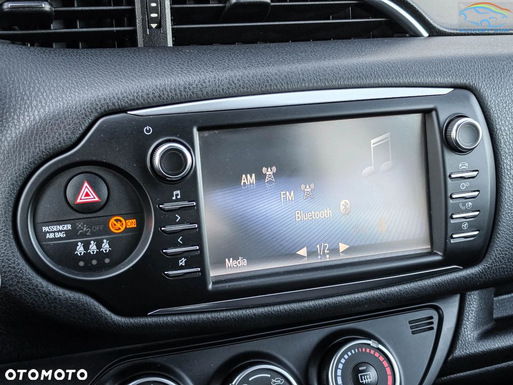Toyota Yaris 1.0 VVT-i Y20 Club - 34