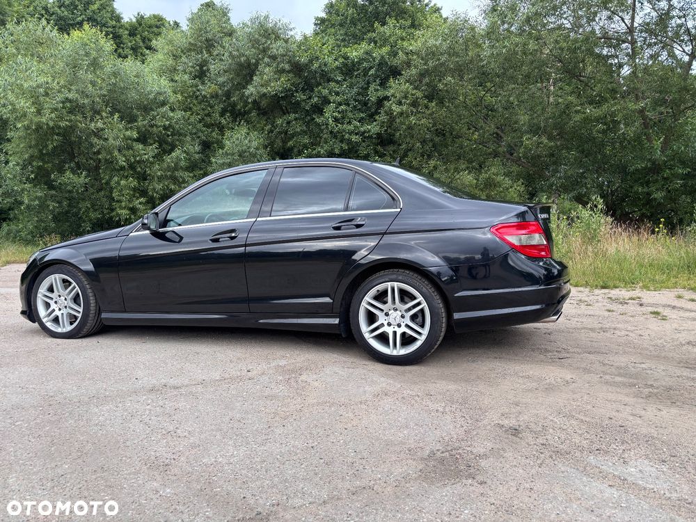 Mercedes-Benz Klasa C 320 CDI DPF 7G-TRONIC Avantgarde - 19