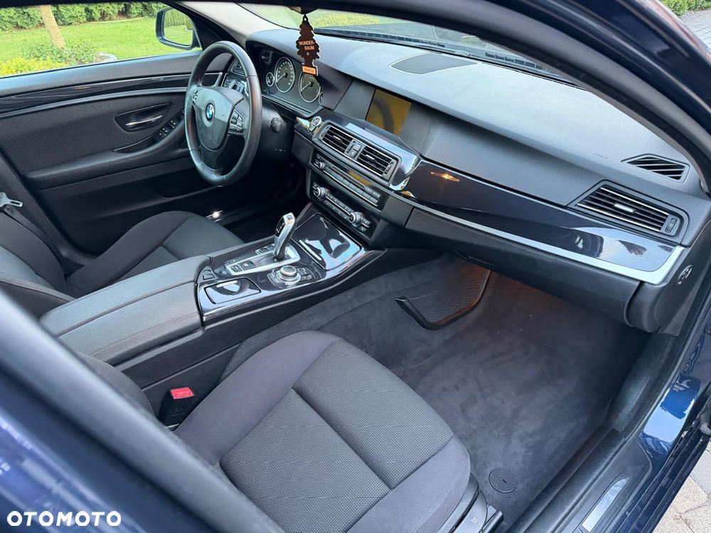 BMW Seria 5 520i - 12