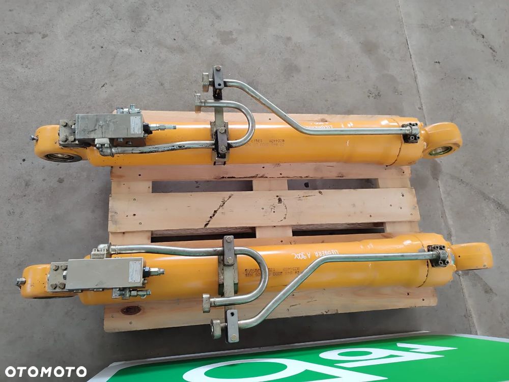 Zamek  siłownika  10355833  Liebherr A 900 C - 2