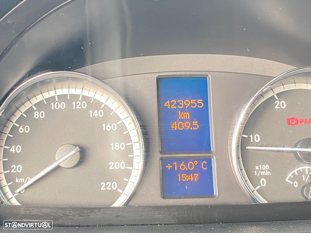 Mercedes-Benz Viano - 11