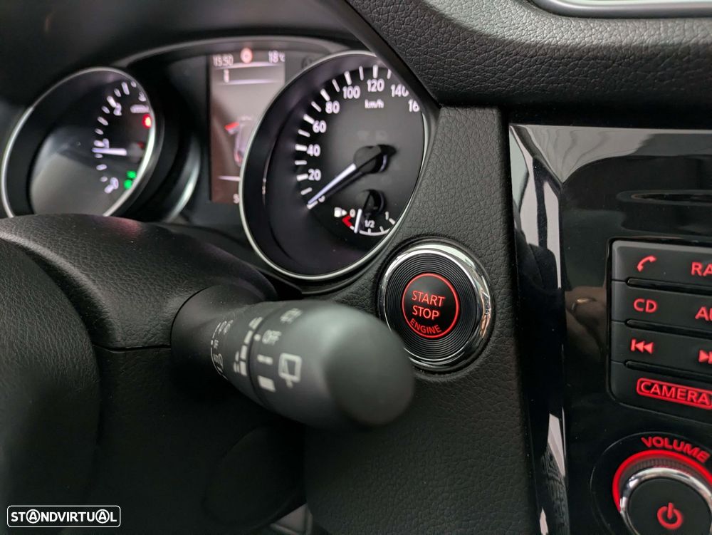 Nissan Qashqai 1.5 dCi N-Connecta - 11