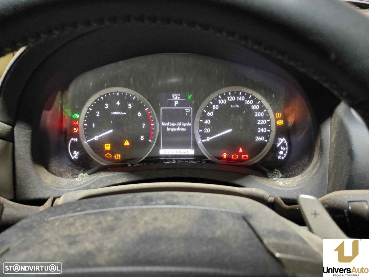 QUADRANTE LEXUS IS 300H - 13