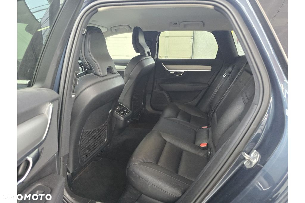 Volvo V90 - 8