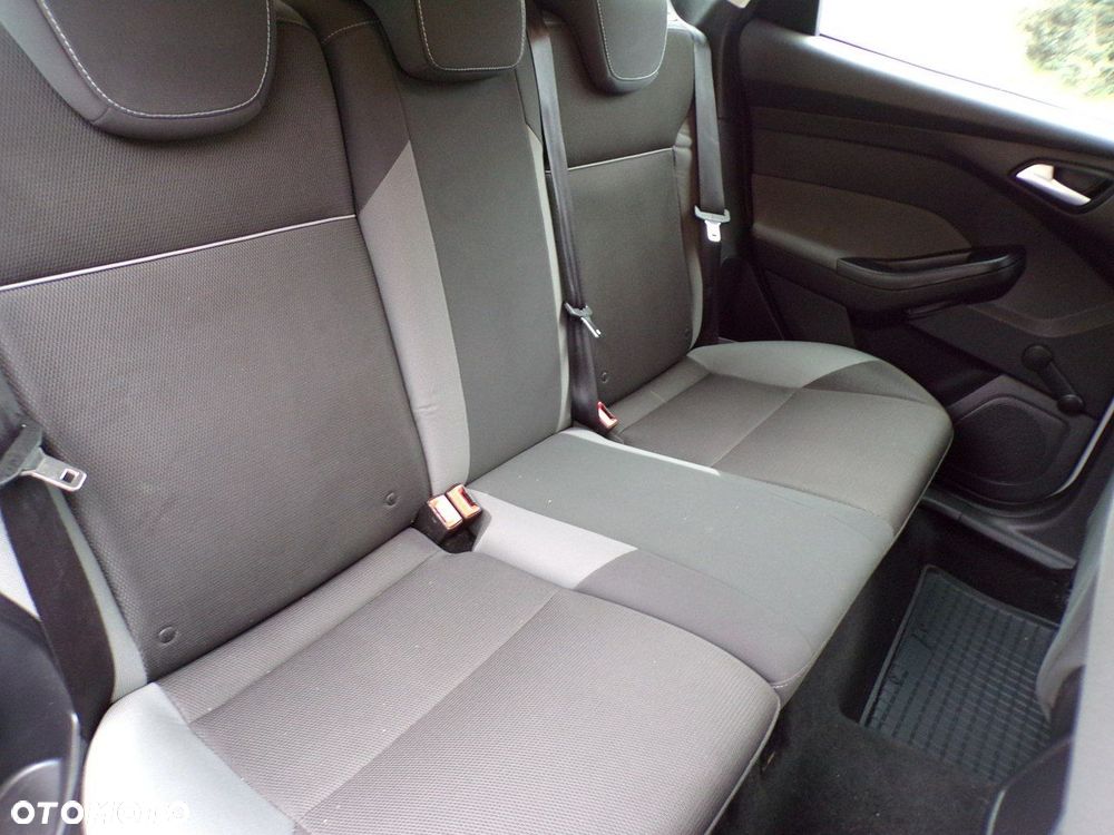 Ford Focus - 27