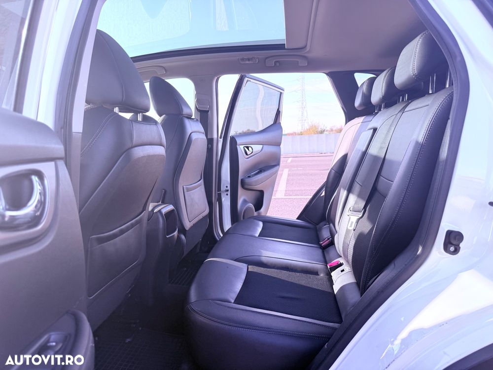 Nissan Qashqai 1.6 DCI Start/Stop X-TRONIC Tekna - 26