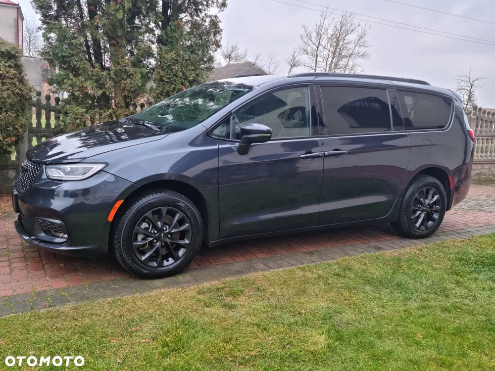 Chrysler Pacifica - 3