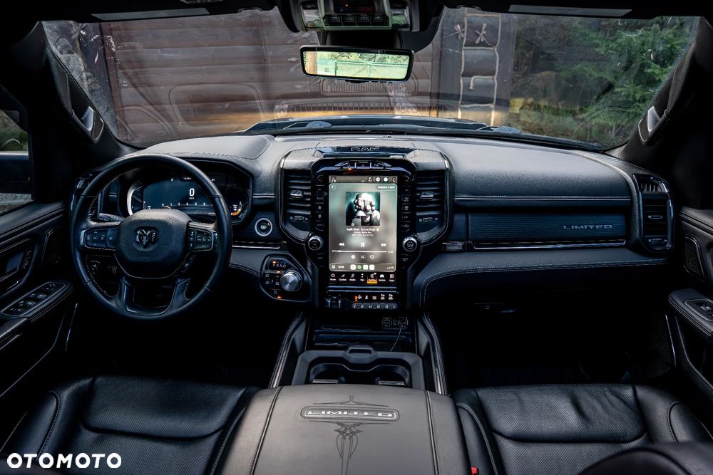 RAM 1500 5.7 eTorque Crew Cab Shortbed Limited Black - 31