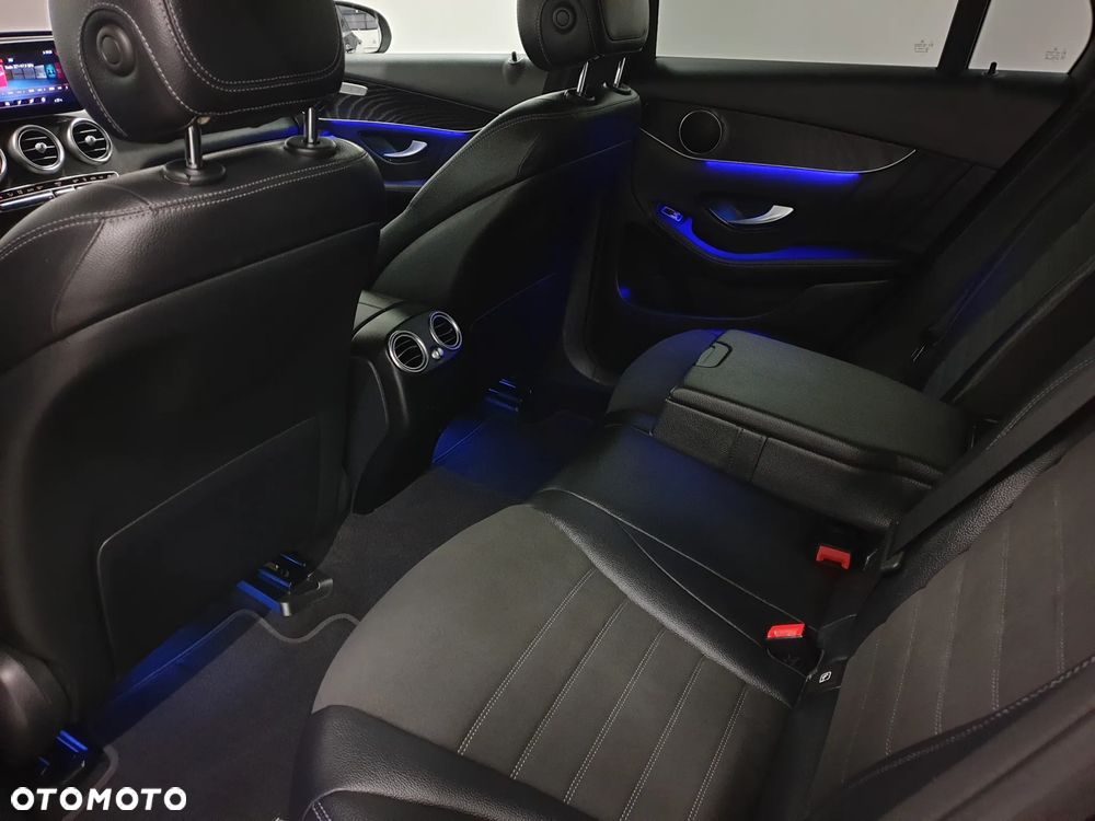 Mercedes-Benz GLC 300 de 4Matic 9G-TRONIC AMG Line Plus - 28