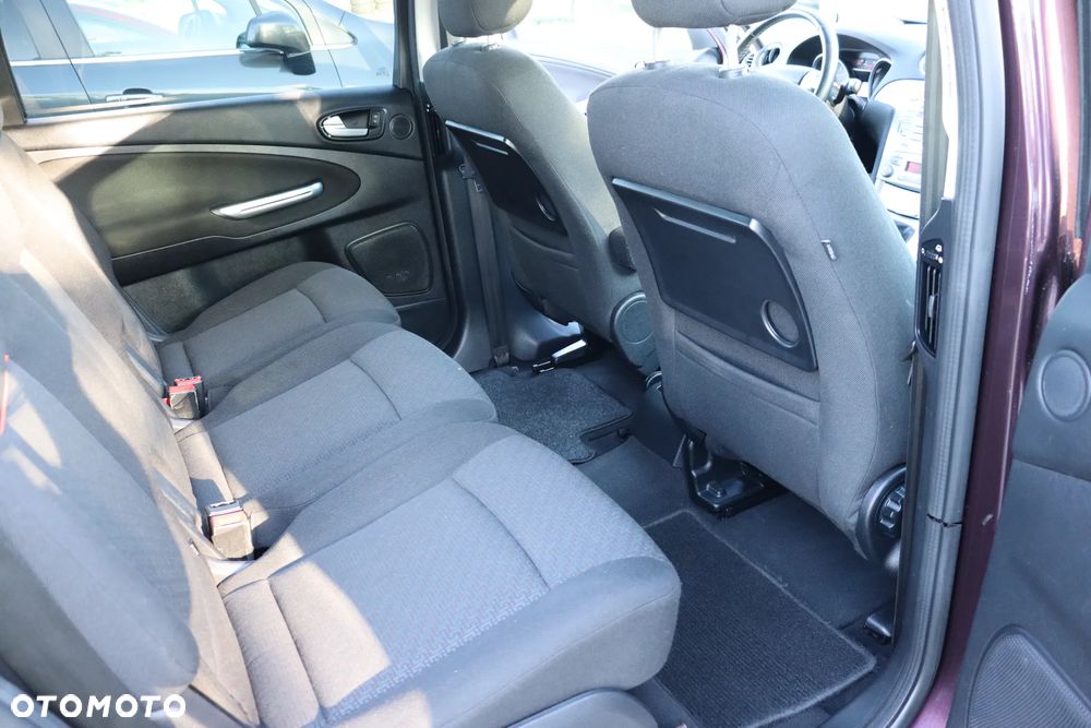 Ford Galaxy - 18