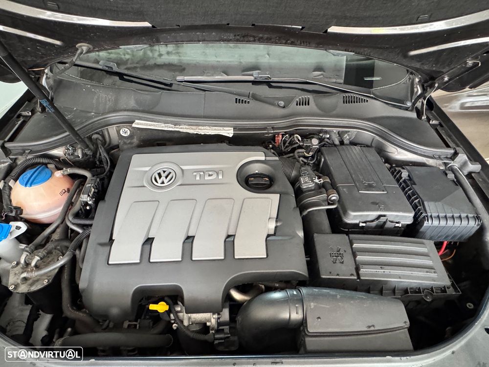 VW Passat 1.6 TDI Trendline - 30