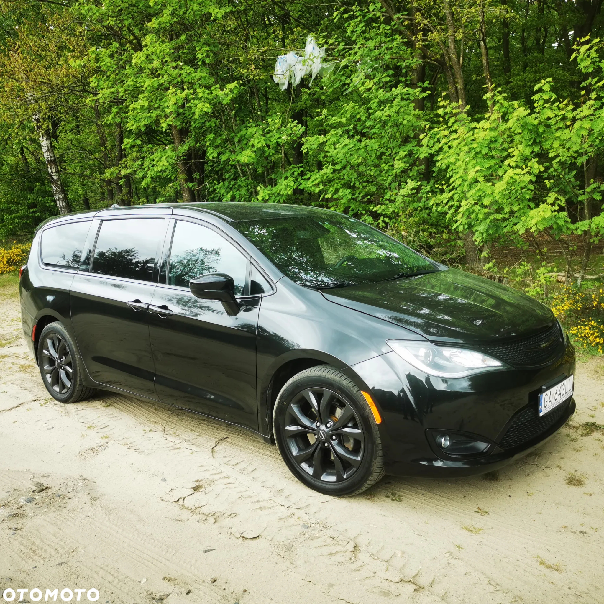 Chrysler Pacifica - 2