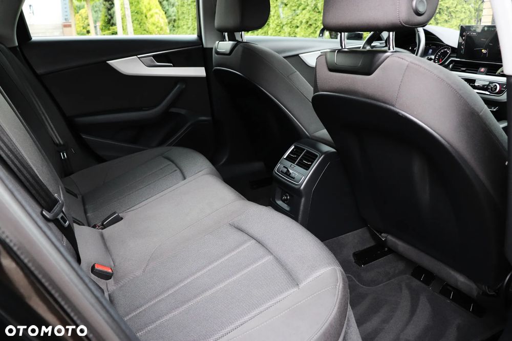 Audi A4 Avant 35 TDI mHEV S Line S tronic - 22