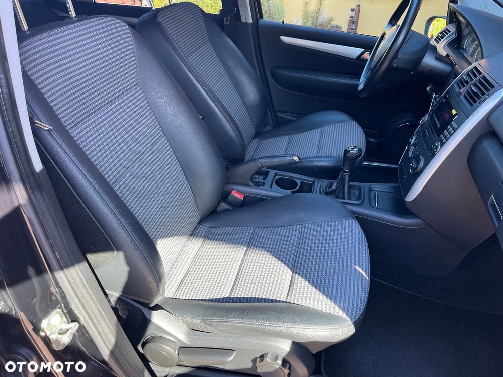 Mercedes-Benz Klasa A 170 BlueEFFICIENCY Avantgarde - 12