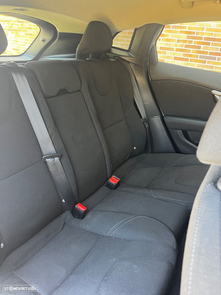Volvo V40 1.6 D2 R-Design Momentum - 28