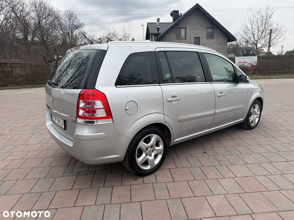 Opel Zafira 1.8 Family - 26