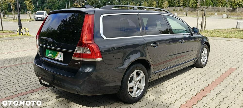 Volvo V70 D3 Momentum - 3