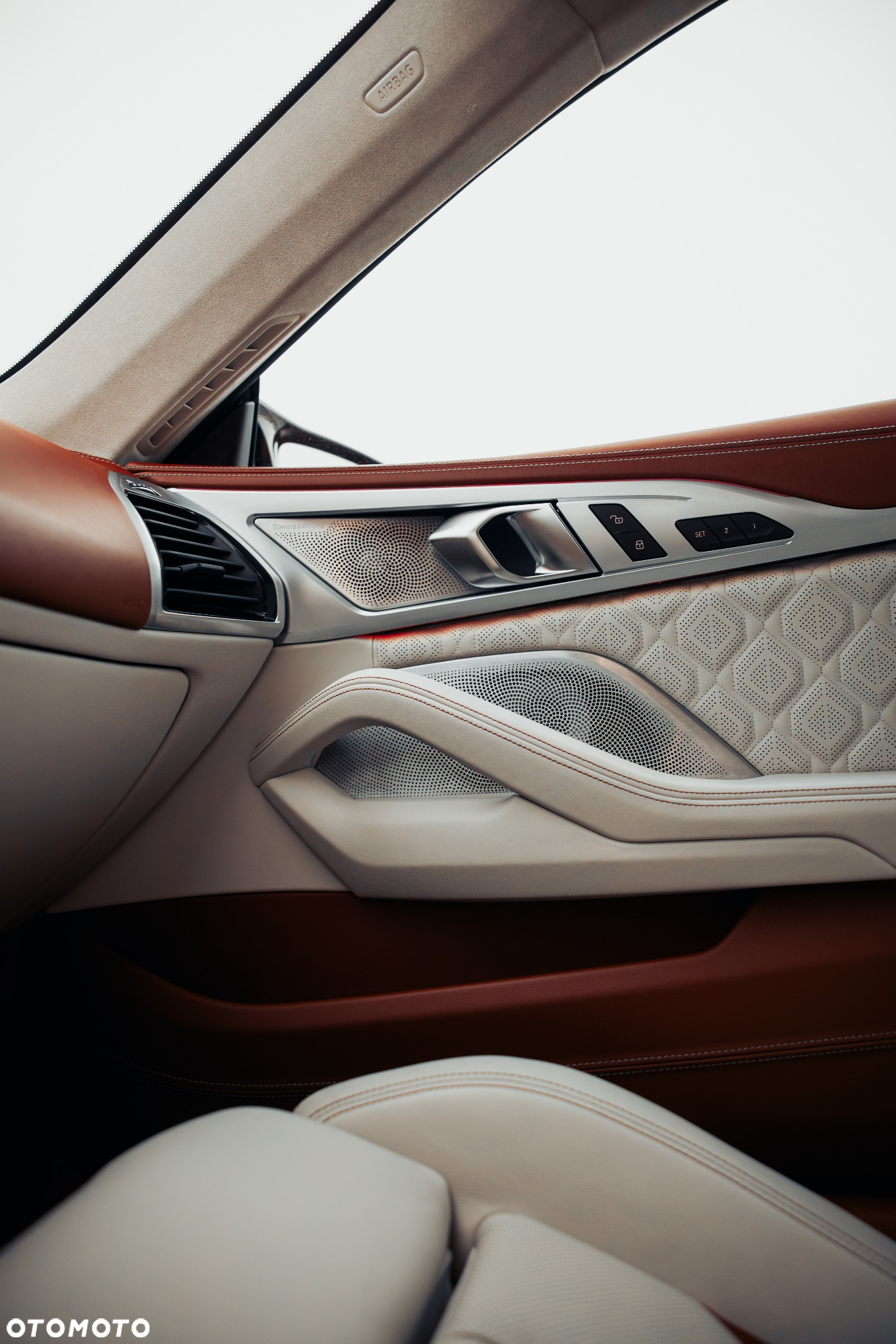 BMW M8 Competition - 16