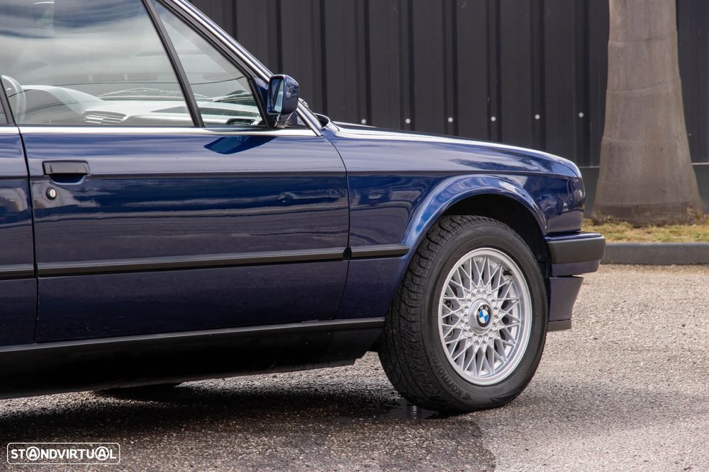 BMW 320 i Cabriolet - 21
