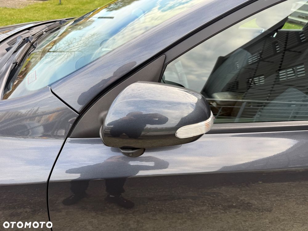 Kia Ceed ver-1-6-crdi-128-dream-team-edition - 16