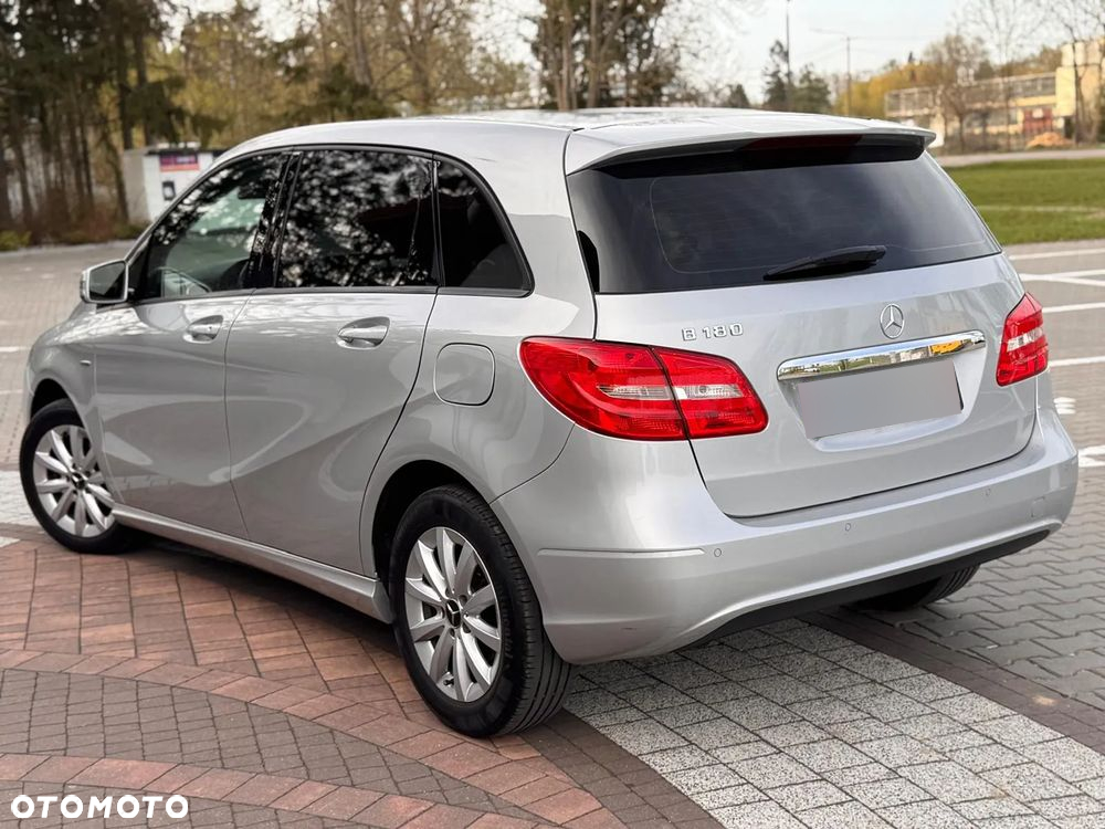 Mercedes-Benz Klasa B 180 (BlueEFFICIENCY) - 22