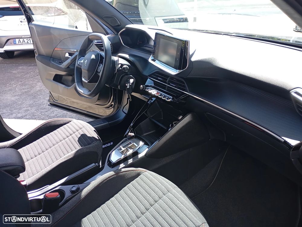 Peugeot 2008 PureTech 130 EAT8 Active Pack - 6