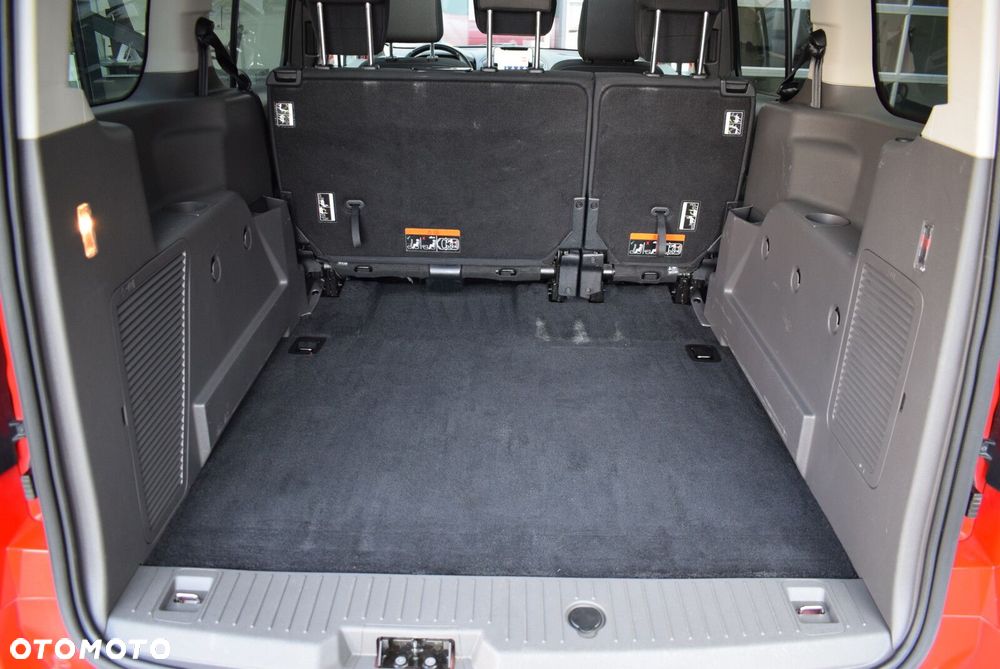 Ford Tourneo Connect Grand - 26