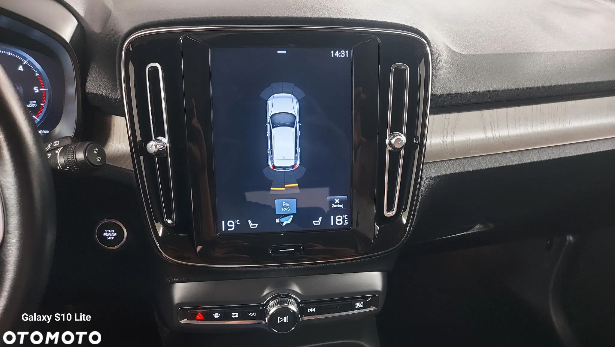 Volvo XC 40 D3 SCR Inscription - 29