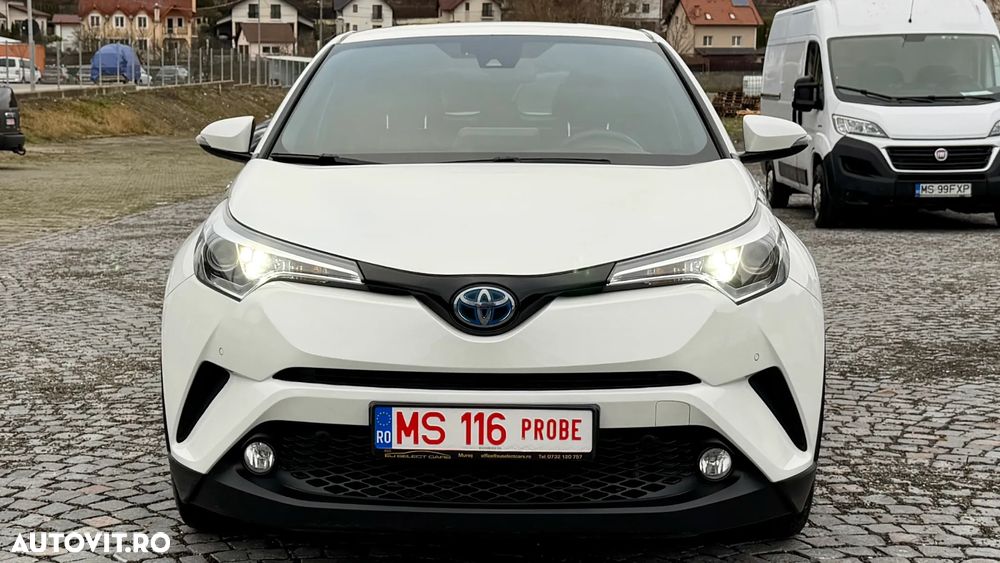 Toyota C-HR Hybrid Lounge - 24