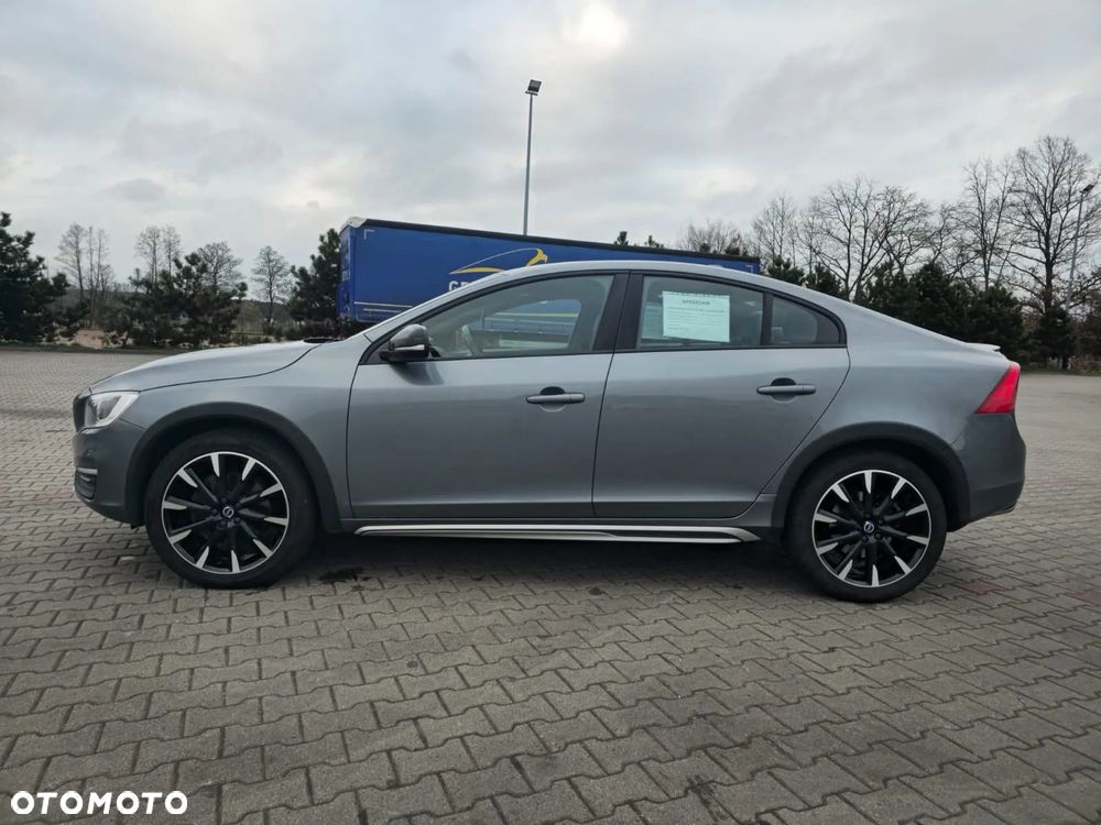 Volvo S60 Cross Country D4 Geartronic Summum - 2