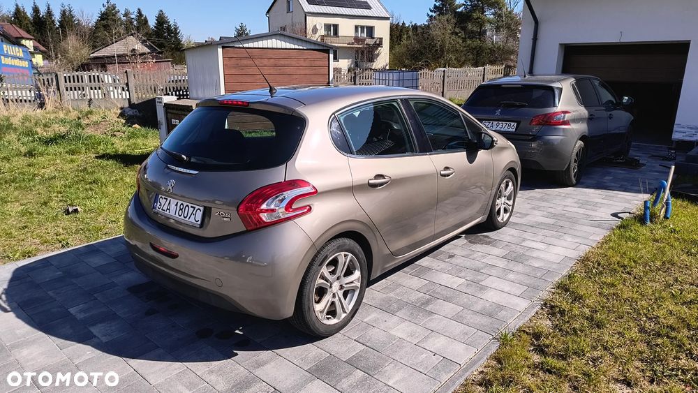 Peugeot 208 1.6 e-HDi Active STT - 6