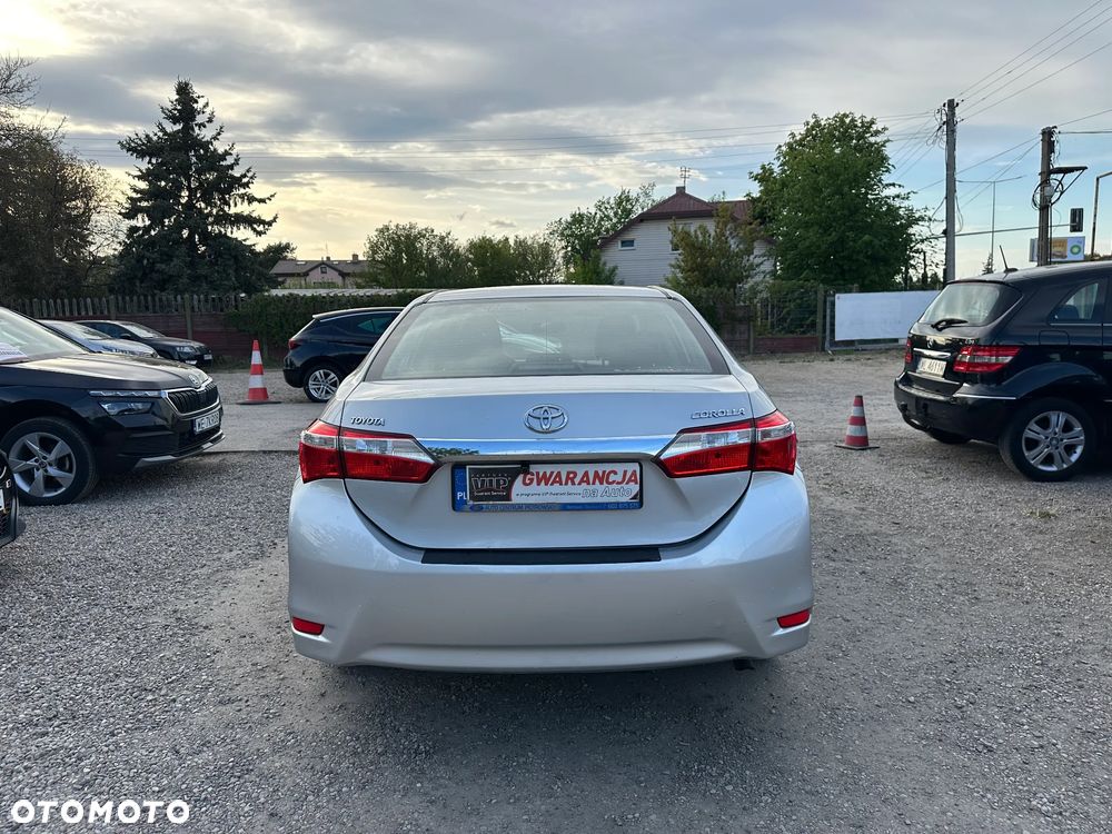 Toyota Corolla - 10