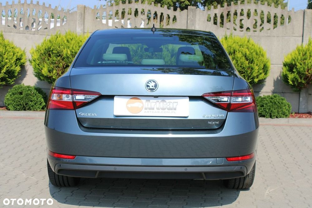 Skoda Superb 2.0 TDI 4x4 DSG L&K - 8