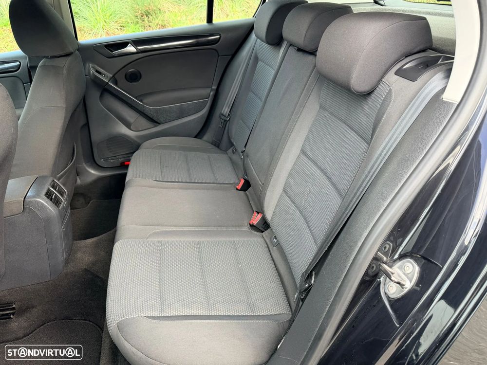 VW Golf 2.0 TDi Confortline - 15