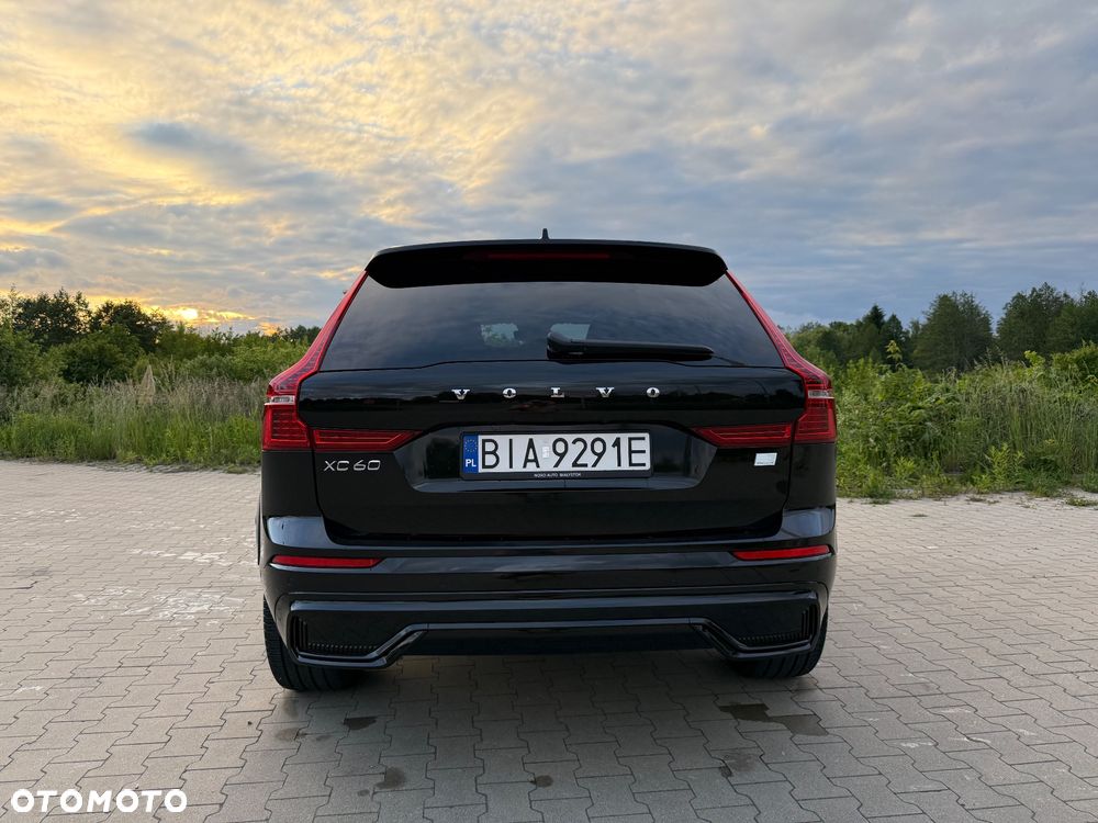 Volvo XC 60 T8 Plug-In Hybrid AWD Ultra Dark - 8