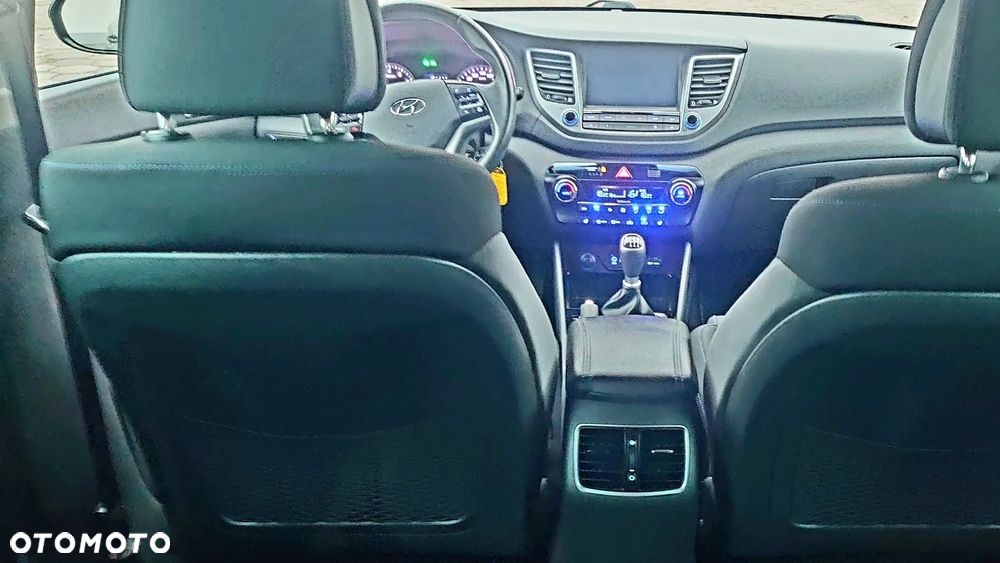 Hyundai Tucson blue 1.6 GDi 2WD Navi - 14