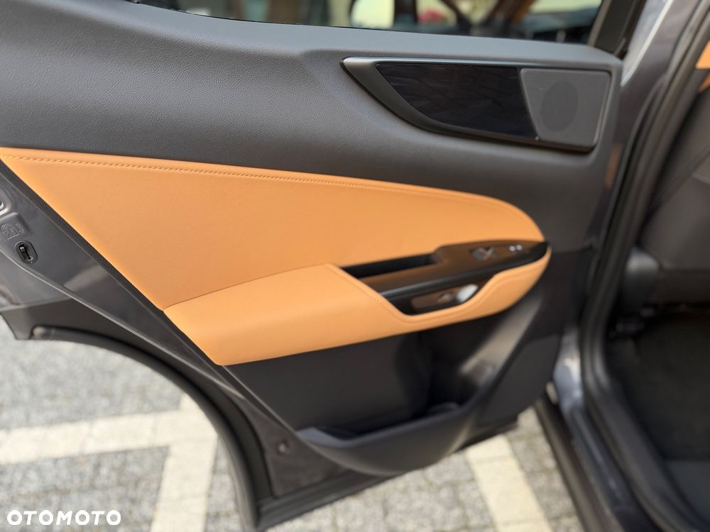 Lexus NX 350h Prestige 2WD - 28