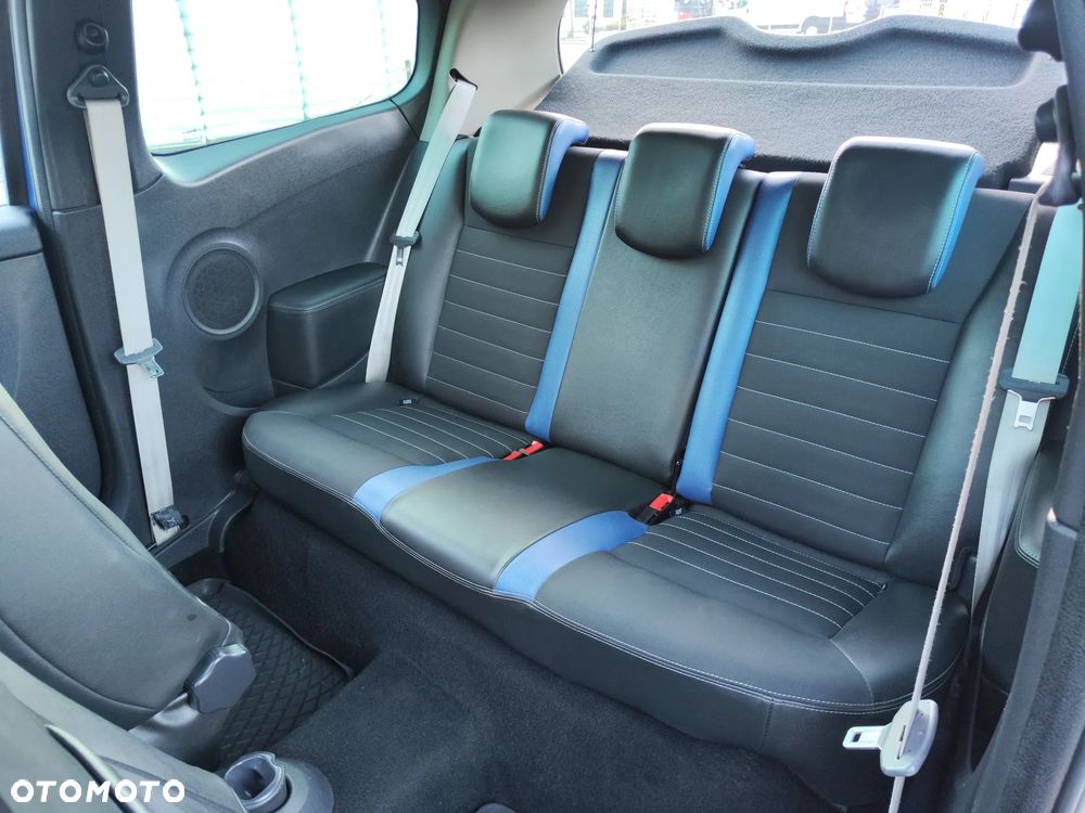 Renault Clio 1.5 dCi 105 FAP Gordini - 25
