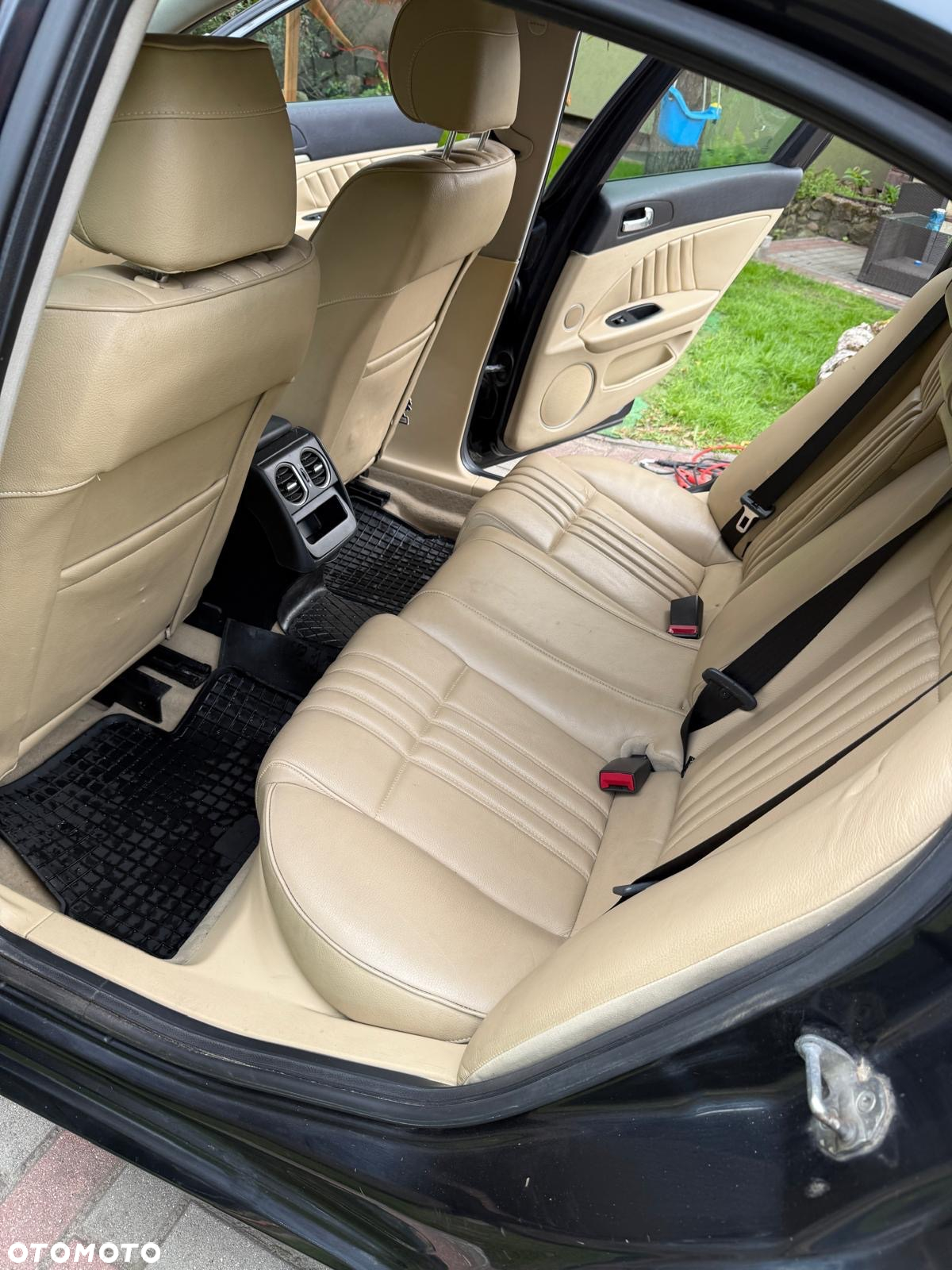 Alfa Romeo 159 1.9JTDM Distinctive - 8