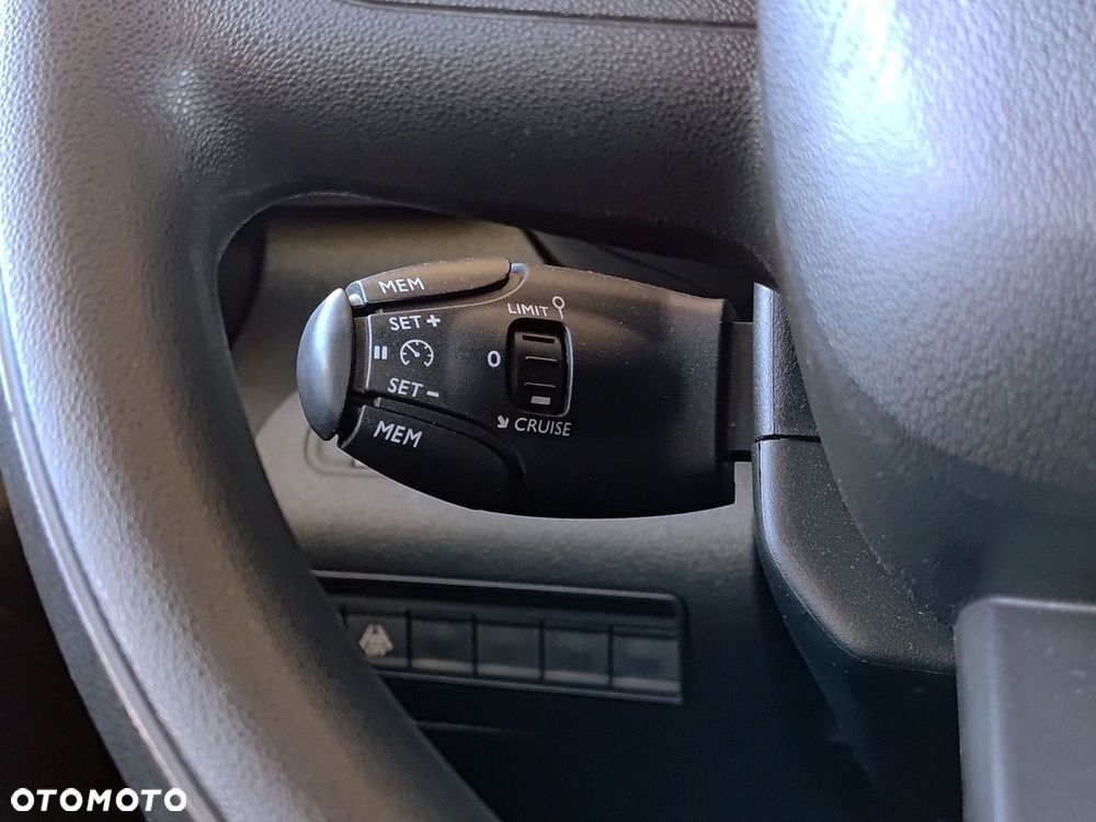 Toyota Proace City Verso 1.5 D-4D Combi - 17