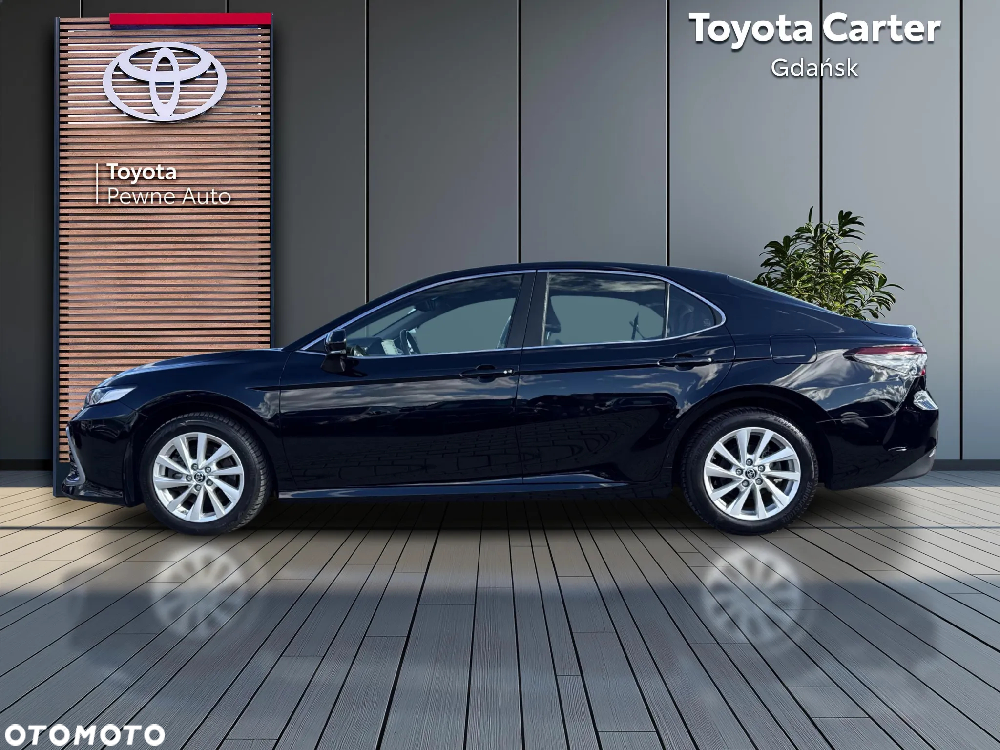 Toyota Camry 2.5 Hybrid Comfort CVT - 2