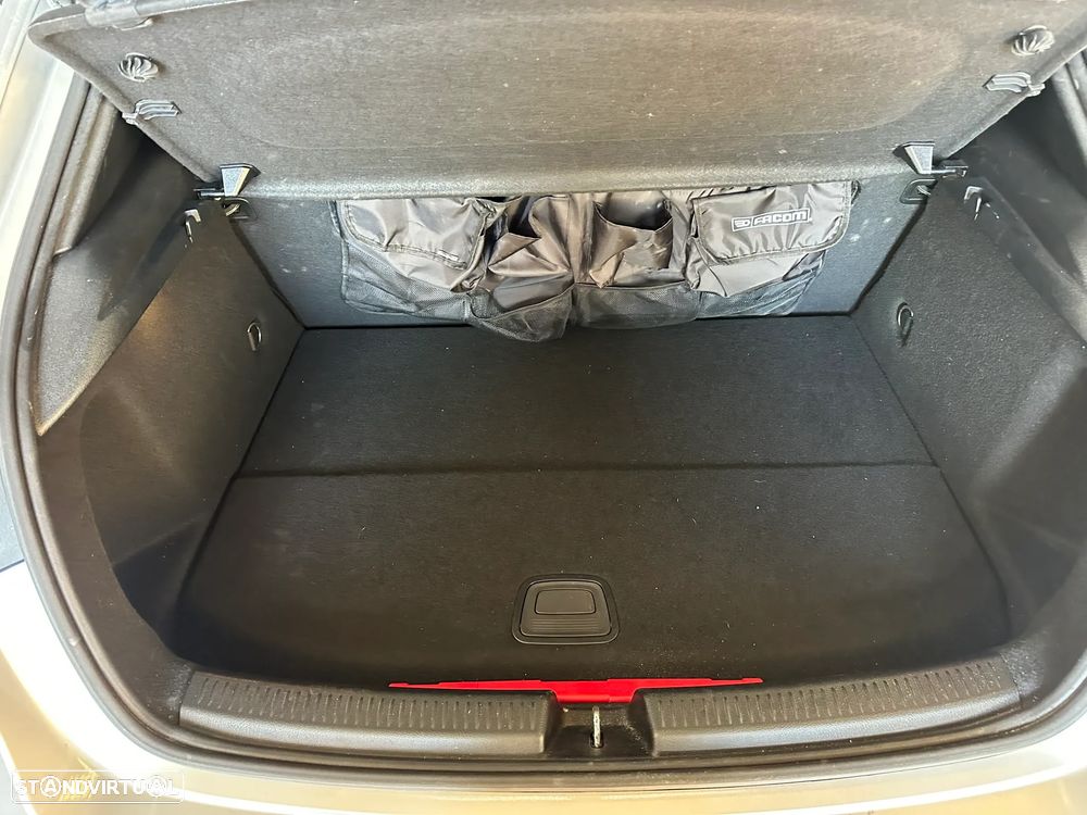 Mercedes-Benz A 250 e Progressive - 4