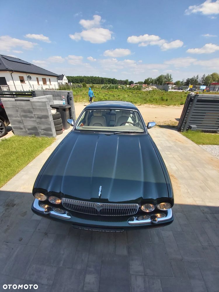 Jaguar Daimler S8 - 30