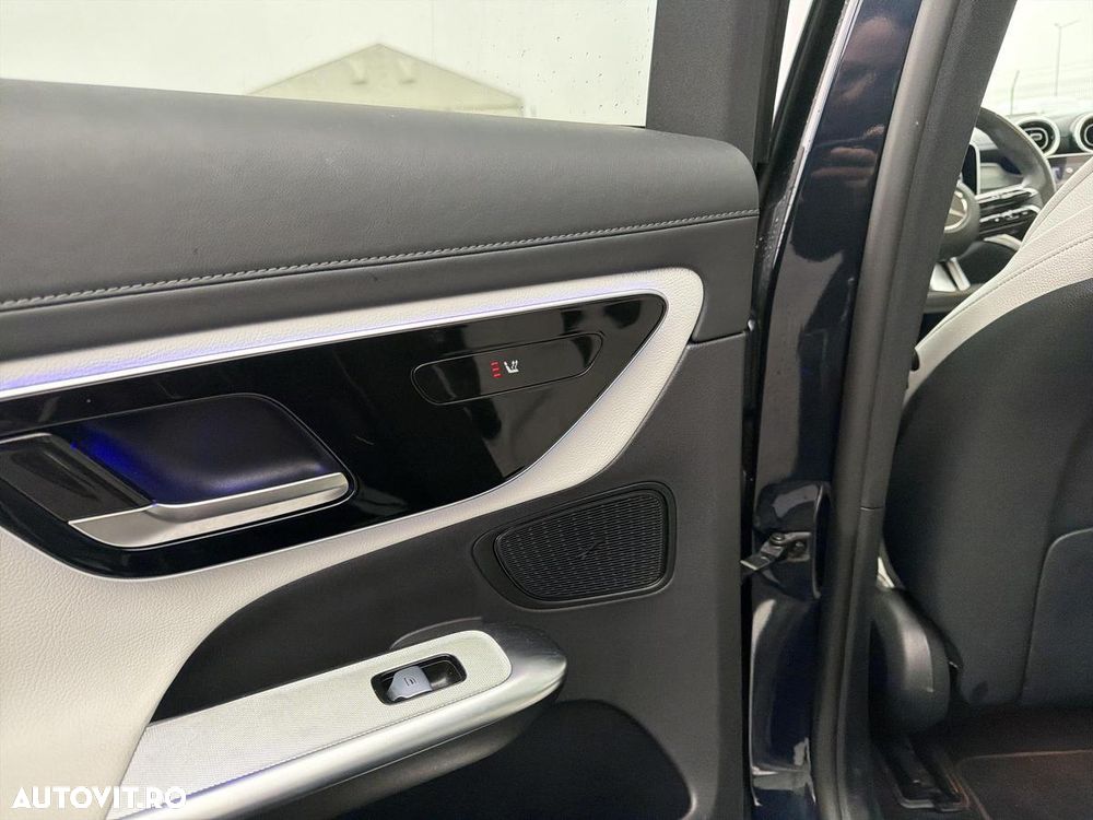 Mercedes-Benz GLC 300 e 4Matic 9G-TRONIC Edition AMG Line - 24