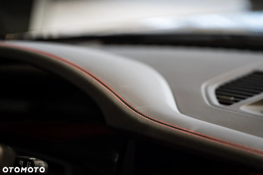 Porsche 911 Carrera - 15