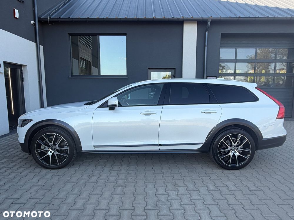 Volvo V90 Cross Country - 7