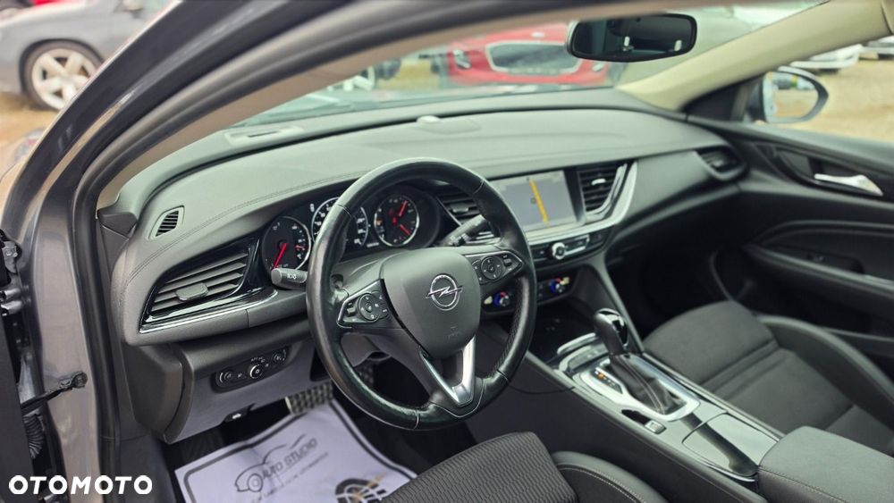 Opel Insignia - 10